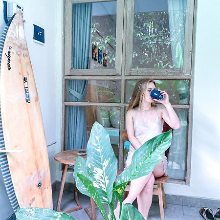 Manuver Surf And Stay Uluwatu Bali Jimbaran Esterno foto